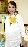 29042007
Aurora Herrera de Sifuentes estuvo acompañada de amigas y familiares, en la fiesta de canastilla que le ofrecieron para la bebé que espera.