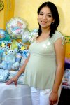 03052007
Verónica Romo de Rivera disfruta  de una fiesta de canastilla para su bebé.