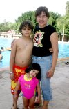 06052007
Juan Vicente Figueras Quiñones junto a su mamá, Yazmín de Figueras y su hermanita, Yolanda Yasmín Figueras