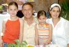 08052007
Ernesto y Olga Díaz Flores con sus hijas Mariana y Ana Paula Díaz Flores