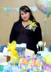 06052007
Claudi Rivas de Recio recibió muchas felicitaciones por el próximo nacimiento de su bebé, en la fiesta de canastilla que le ofreció Angélica Sánchez de Recio