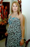 06052007
Nancy Medina, en la fiesta de canastilla que le ofrecieron por el próximo nacimiento de su bebé.