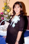 10052007
Claudia Rivas de Recio, en su fiesta de canastilla por el próximo nacimiento de su bebé, organizada por Angélica de Recio.