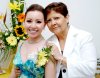 12052007
Dennise Herrera Reyes Saucedo, en su despedida de soltera ofrecida por su mamá Ma. Elena Saucedo Carrillo