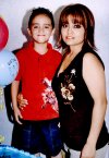 14052007
Chris Arias González junto a su mamá Perla González el día que cumplió cinco años de vida.