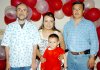18052007
Dahir Arteaga, en su fiesta de cumpleaños acompañado de su mamá Yadira Arteaga y sus tíos Guillermo y René Arteaga