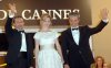 Difícil también resulta enamorarse de la película, pues el intento de mezclar comedia y tragedia acaba por hacer que no cuaje en ninguno de los dos géneros.


Foto: la actriz francesa Ludivine Sagnier posa para la prensa al llegar