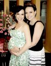 27052007
Emma Medellín de Hernández junto a su mamá Emma Canales Huerta, en festejo organizado con motivo de la próxima llegada de su primera bebé Emi.