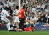 El estadio tembló cuando el árbitro pitó el final del partido y las emociones reprimidas se desbordaron mientras los jugadores madridistas se abrazaban con lágrimas en los ojos.