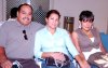 12062007
John Osorio viajó a Colombia, lo despidieron Janeth, Alex y Esther Hernández.