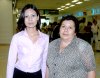 13062007
Santos Rivas viajó a Tijuana, lo despidieron Consuelo Saldaña y Martha Rivas.