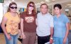 14062007
Marla Lozano y Armando Querejote viajaron a Cancún.