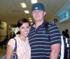 22062007
Gaby Canderos viajó a Tijuana, la despidieron Ismael y Nelly Coronado.