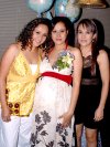 30062007
Odila junto a las anfitrionas, Odila Villarreal de Vargas y Clarissa Vargas Villarreal.
