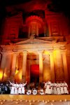 El Coliseo, conocido en su origen como Anfiteatro Falvio o simplemente 'Amphitheatrum', es el anfiteatro romano más famoso, que se alza en el centro de la capital italiana.