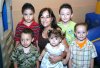 06072007
Tamara Reyes Canales junto a su mamá, Judith Canales de Reyes y su hermanito Iñaki, el día que festejó su primer cumpleaños.