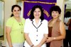 12072007
Leticia Teresa Gallardo de Hernández, nueva presidenta de las Damas Leonas de Torreón, acompañada de Pily Zapien de García y María del Carmen de Sandoval.