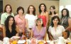 18072007
Angélica Millán Vergara celebró su cumpleaños junto a sus amugas Ana Leon, Julieta Sotomayor, Silvia del Castillo, Rosina Barraza y María del Carmen Barrientos.