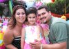 25072007
Kimberly con sus padres, Absalom Ruiz Rosales y Lucy Olvera de Ruiz.