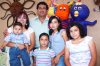 29072007
Mía Darinka Rodríguez Torres festejó su primer cumpleaños; es hijita de Antonio y Patricia Rodríguez.