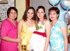 22072007
Érika Guerra de Ostos junto a Vanessa Barajas de Berumen y Ana Lucía del Río, anfitrionas de su fiesta de regalos.