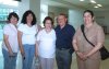 28072007
Antonio y Victoria Galicia viajaron a Mazatlán, los despidieron Blanca, Elizabeth y Victoria Galicia.
