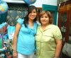 02082007
Yajaira Medina de Ramírez, recibió fiesta de regalos para bebé organizada por Flor Miranda y Hortensia Vázquez.