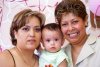 05082007
Frida Delgadillo Galván junto a su mamá, Claudia Delgadillo e Isabel García, el día de su primer cumpleaños.
