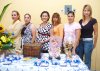 08082007
América Zamora de Mijares, en compañía de algunas asistentes a su fiesta de canastilla, organizada por Gloria Adame y Gloria Ivonne Zamora.