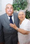 12082007
Profr. Enrique Calderón Pérez y su esposa Profra. Eva Alicia Sobrevilla de Calderón.