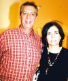 Alberto González Domene, Rosario Lamberta de González acompañados de su hija.