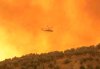Cuatro aviones, un helicóptero y 15 camiones con 45 bomberos avanzaron hacia el incendio en los alrededores de Atenas.
