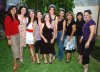 26082007
Gladys Yadira Islas Ramírez, con algunas de las asistentes a su festejo pre nupcial.
