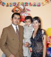 22082007
José Alonso Luna Salinas junto a sus padres, José Alonso Luna Villa y Angélica Salinas de Luna, en su fiesta de tercer cumpleaños.
