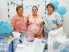21082007
Alejandra Flores de Godoy recibió muchas felicitaciones, en la fiesta que le ofrecieron Luz María y Marcela, con motivo del cercano nacimiento de su bebé