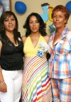 26082007
Nereyda del Socorro Juárez de Salinas junto a su mamá, Paz Lozano Uribe y su cuñada, Selene López, anfitrionas de su fiesta de canastilla.