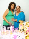 26082007
Rebeca Rojas Bañuelos espera a su primer bebé, motivo por el cual Rebeca Bañuelos de Rojas le ofreció una fiesta de regalos.
