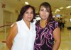 02092007
Gabriela Silveyra de Herrera y Rosalinda Ale Núñez, captadas en el aeropuerto.