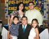 02092007
C.P. Salvador Campos Valles y sus hijos C.P. Salvador Campos Ortega y Marcela Campos de Jiménez.