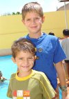 04092007
Lorenzo y Leonardo de la Parra Soto, en su cumpleaños de nueve y siete años de vida, respectivamente.
