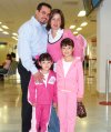 08092007
Alejandro Silva, Bernadeth Quiroz, Stefy y Ana Silva viajaron al DF.