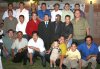 25092007
Salvador Campos Valles durante su fiesta de cumpleaños, acompañado por algunos de sus familiares y amigos.