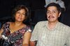 28092007
Yasmín Moreno de Montes junto a su esposo Mario Montes Escobedo, en su fiesta de canastilla.