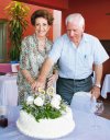 Cincuenta años juntos
María Elena Abusaid de Fernández y Manuel Fernández.