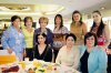 Alicia Villanueva de Flores junto a sus invitadas Carolina Reza, Elena de Fernández, Marcela Lozano de Wong, Lorena de Barrera, Wendy Barrios, Gloria de Jalife y Ángeles López de Jaidar.