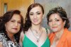 01102007
Isadora junto a su mamá, Carmina de Celaya y su futura suegra, Juanita de Moreno.