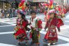 Llenos de orgullo desfilaron los representantes de todas las edades de los diversos países, el más numeroso y colorido el de Bolivia.