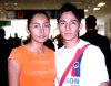08102007
Sonia Saucedo viajó a Tijuana, la despidió Luis Cervantes.
