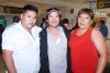 10102007
Arturo Román llegó a Torreón procedente de Tijuana y lo recibieron Eduardo Román y Delia Montelongo
