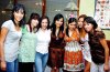 23102007
Daniela Wong, Aletza Sánchez, Linda Padua, Nidia Barbachano, Karla Dávila y Montserrat Torres junto a su amiga Jéssica.